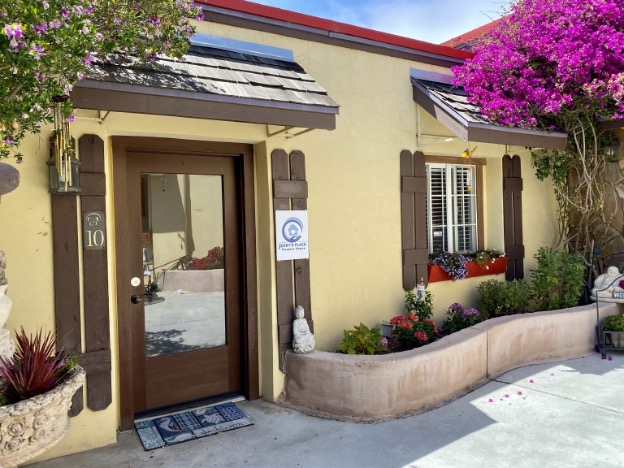 Jerry's Place exterior